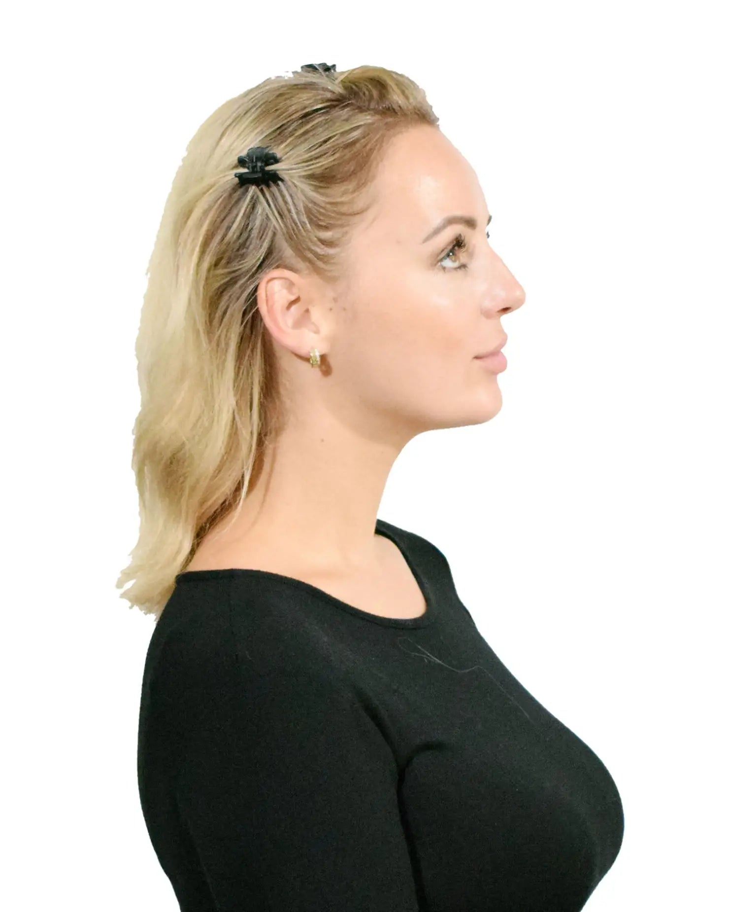 Blonde woman in ponytail with Essential Hair Claw Clips Set, 9pcs