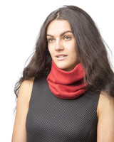 Unisex Sherpa-Lined Knitted Snood: Woman Wearing Red Scarf